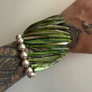 Vintage Mother Of Pearl Abalone Blade Bracelet Green Stretchy 2.5” Wide